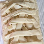 こだわりや - パイ生地の中へーGOGO－♪