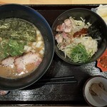 猫ニ叉タビ - 濃厚醤油ラーメン味変あり