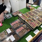肉のふがね - 売り場