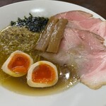 Ryukyu Ramen Apollo - 料理写真: