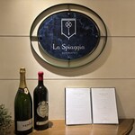 La Spiaggia - 「ラ・スピアッジャ」さんのトレードマークかも鴨(^^;