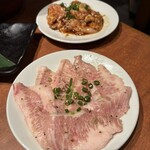 卸)新宿食肉センター極 - 