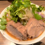 らーめん菊 - R7.11限定トムヤムラーメン1450円（そのまま　味薄め）　パクチー100円