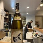 旬菜と地酒 野良 - こちらも新潟の酒。村上の〆張鶴を冷やでいただきました