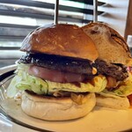 BELLOWS BURGER - 妻とシェアしたハンバーガー