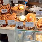 Comme'N GLUTEN FREE - 写真右下にサンドイッチの具材が見えますね。