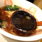Fuku Fuku Ramen - スープはニンニク入りで美味しい♫