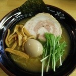 土浦ラーメン - ラーメン(白醤油) 800円