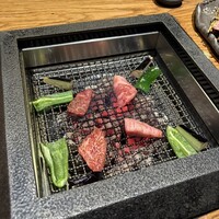 炭火焼肉 牛仁 一番町本店 - 