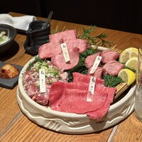 炭火焼肉 牛仁 一番町本店 - 