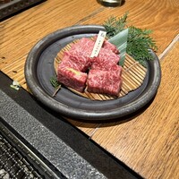 炭火焼肉 牛仁 一番町本店 - 
