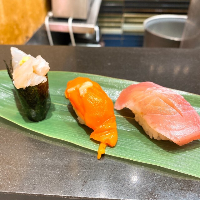 立食い寿司 根室花まる 銀座店 - 銀座/立ち食い寿司 | 食べログ