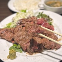 キャトルラパン - ステーキランチ 400g(税込1,700円)
                      白ご飯･スープ付き