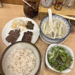 牛たん 焼助 仙台駅牛たん通り店 - 