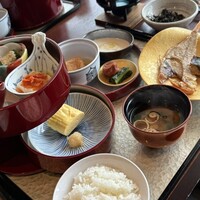 日本料理 初海 - 
