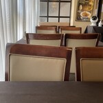 ツル茶ん - 窓際の特等席