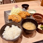 いなば和幸 - 料理写真:牡蠣ひれかつ定食