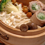 しゃぶしゃぶ・日本料理 木曽路 - 牛肉とキノコのせいろ蒸し