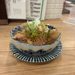 酒場大穴 - 牛すじ煮込