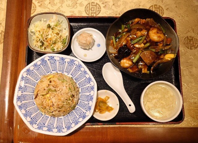 Shihou Hanten photo 2