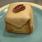 Think - メープルピーカンさつまいもスコーン