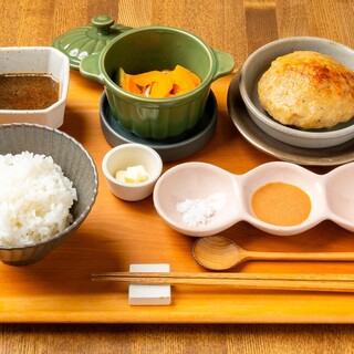 蒸し焼き野菜のご案内とご飯と盛り付けのこだわり