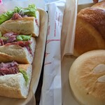 데리프랑스 카루이자와점 - 엔젤 소프트(366엔), 소금 버터 프랑스(234엔), 바게트 S(스파이시 비프)(662엔)