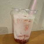 clutto - ドリンク写真:つぶつぶ苺ミルク
