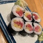 青ゆず寅 - おつまみ海苔巻き(本鮪　沢庵)