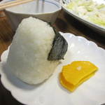 Yakitori Minokasa - ここでどうしても走った後で炭水化物を食べたくなったんでおにぎりを追加しました。
      