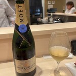 麦と麺助 - MOET＆CHANDON