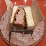 麦と麺助 - 宮崎牛カツサンド