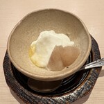 麦と麺助 - 洋梨のｺﾝﾎﾟｰﾄ・ﾊﾟﾝﾅｺｯﾀ