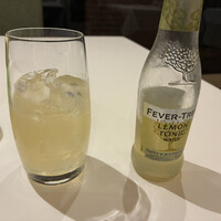 フォーシーズン - レモン風味のトニックウォーター