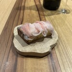 nacol - フランス産ジャンポンオーヴェルニュ21ヶ月熟成
       • 発酵バター、ブリオッシュ