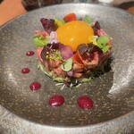 王道焼肉 豆だいふく - 【王道】和牛炙りユッケ