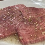 王道焼肉 豆だいふく - 特選厚切りタン塩