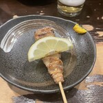 鳥々屋 - 皮(160円)