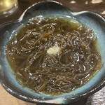 鳥々屋 - 酢の物・もずく酢(500円)