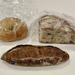 パン屋航路 - パン・ド・ロデヴ 1/4、バゲット ジュリアン、ずんだペッパーチーズベーグル