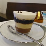 エムロード - カフェ ロワイヤル