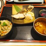 東京北浜 - ブリ塩焼き定食＋松茸ご飯