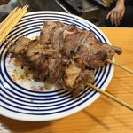 やきとり横丁 - 多分ナンコツとハツ