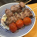 やきとり横丁 - 多分トマト・カシラ・タン