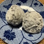 群林堂 - 豆がいっぱいの「豆大福」は一個税込み250円！コスパ大です。