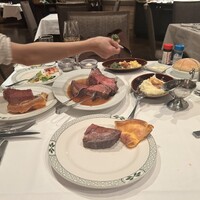 ロウリーズ・ザ・プライムリブ 恵比寿ガーデンプレイス店 - 