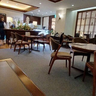 ウエスト ベイカフェ ヨコハマ_2