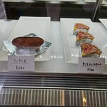 hana - ショーケース内