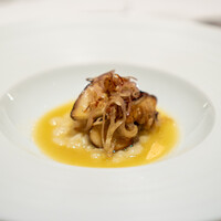 パトゥ - 噴火湾産毛蟹とフランス産セップ茸のリゾット