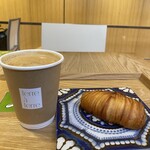 テーラ・テール - ホットコーヒーと“サリュー”